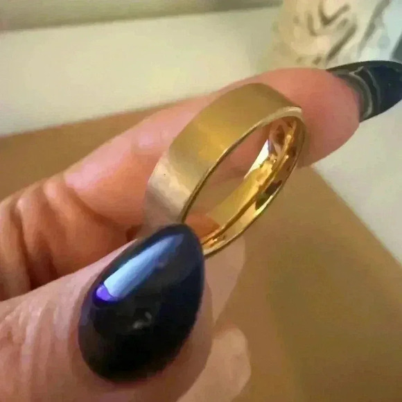 Tungsten Mens 6 mm band - Picture 2 of 5